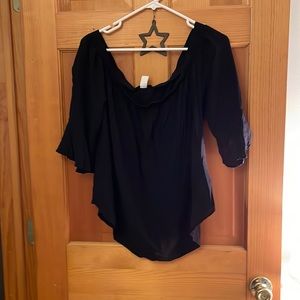 Like new off the shoulder black Old Navy top